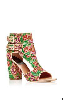 娱乐吃瓜小花鞋,揭秘明星们的时尚宠儿